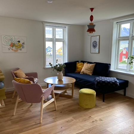 Undiraldan - Steinholt, Old Music School Apartment Seyðisfjörður Bagian luar foto