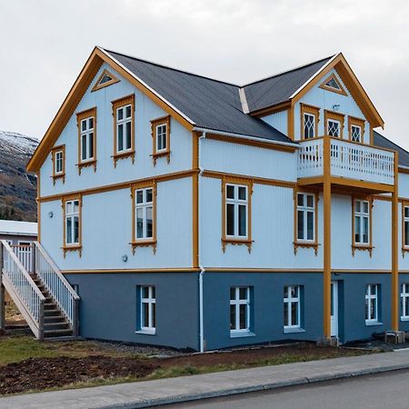 Undiraldan - Steinholt, Old Music School Apartment Seyðisfjörður Bagian luar foto